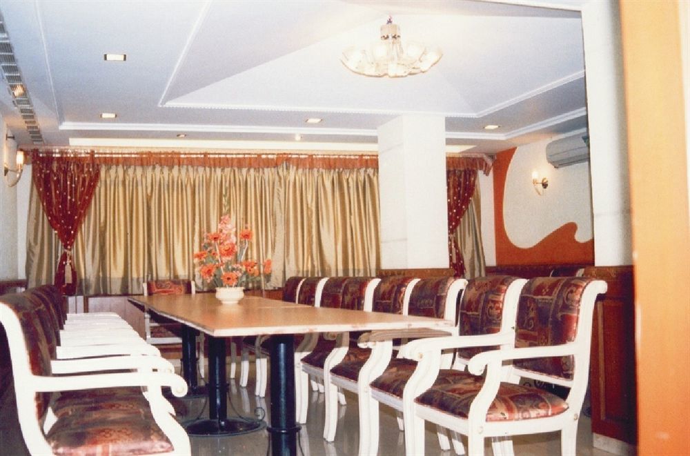 היידראבד Hotel Tara International מראה חיצוני תמונה